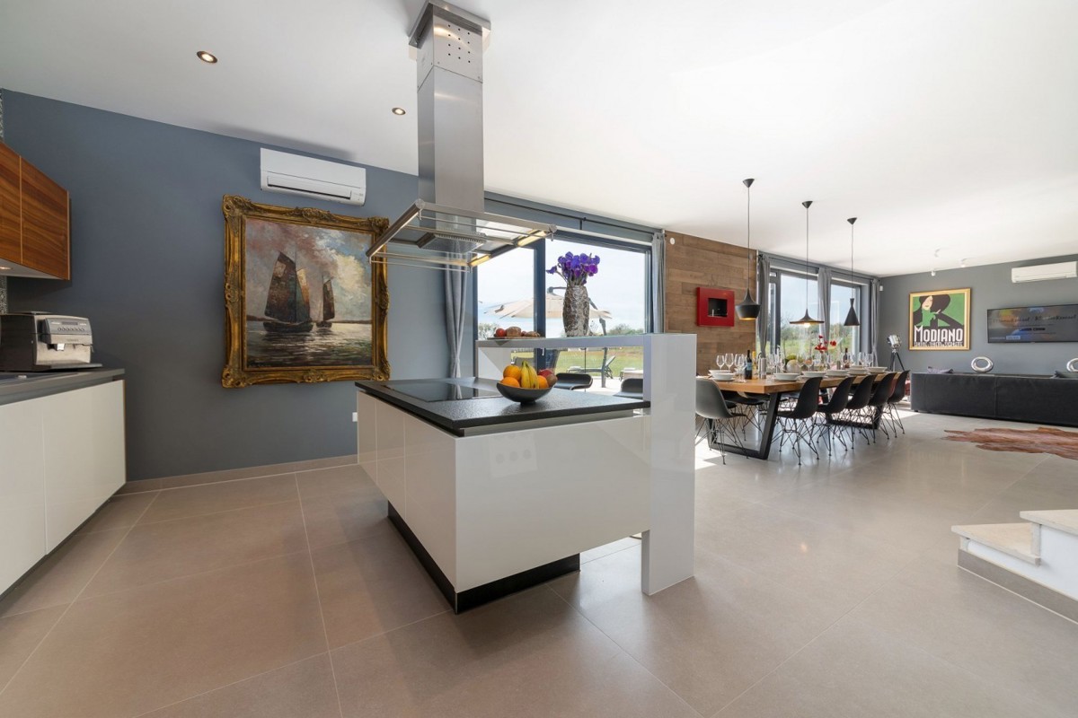 Moderna vila okolica Poreča, ca 6271 m2 parcela