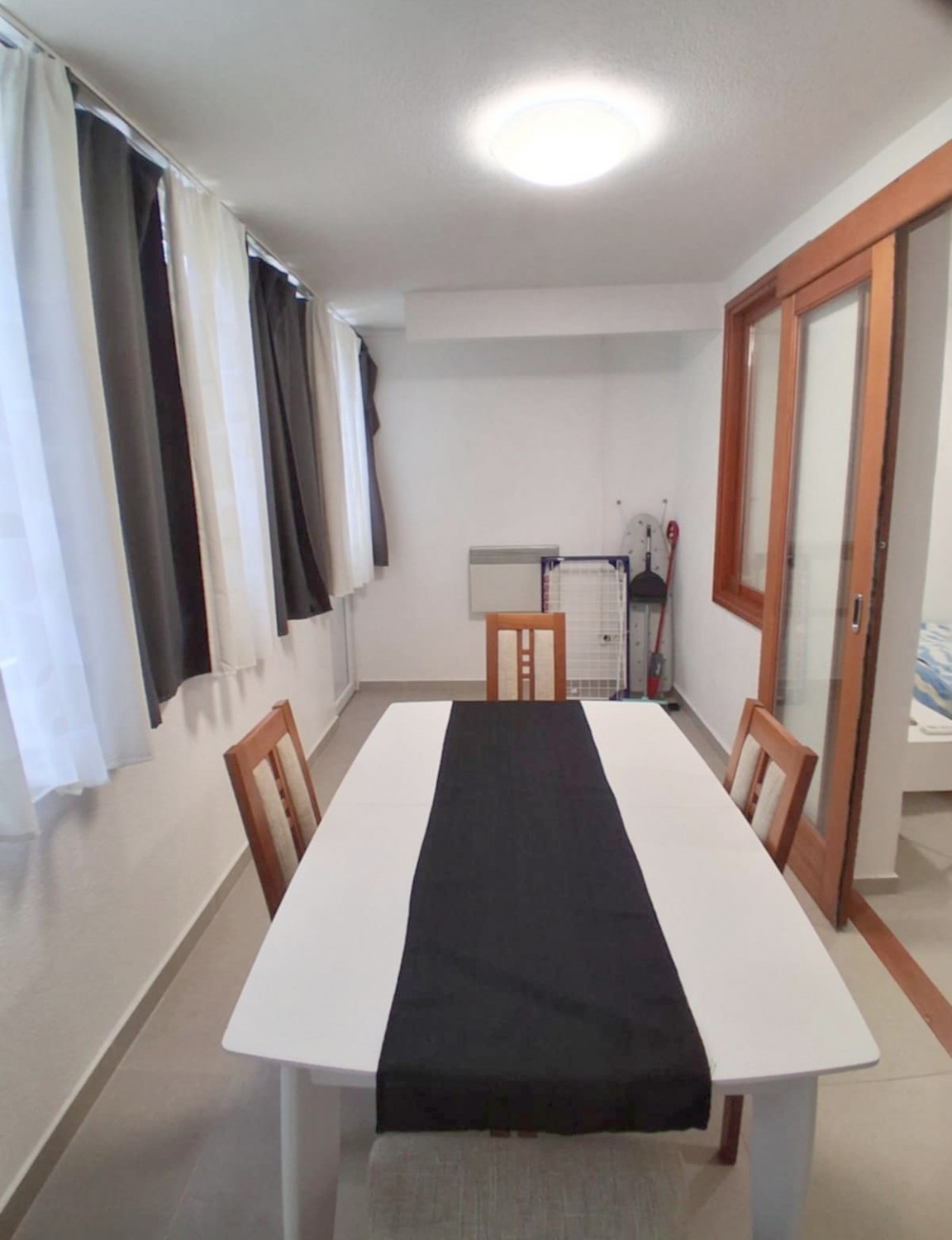 Prenovljeno 2-sobno stanovanje 200 m od morja v Červar-Poratu – 37 m²