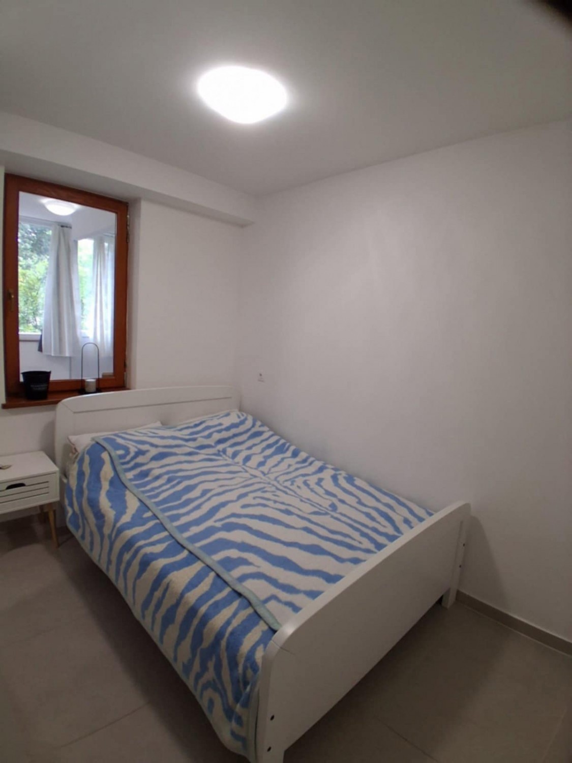 Prenovljeno 2-sobno stanovanje 200 m od morja v Červar-Poratu – 37 m²