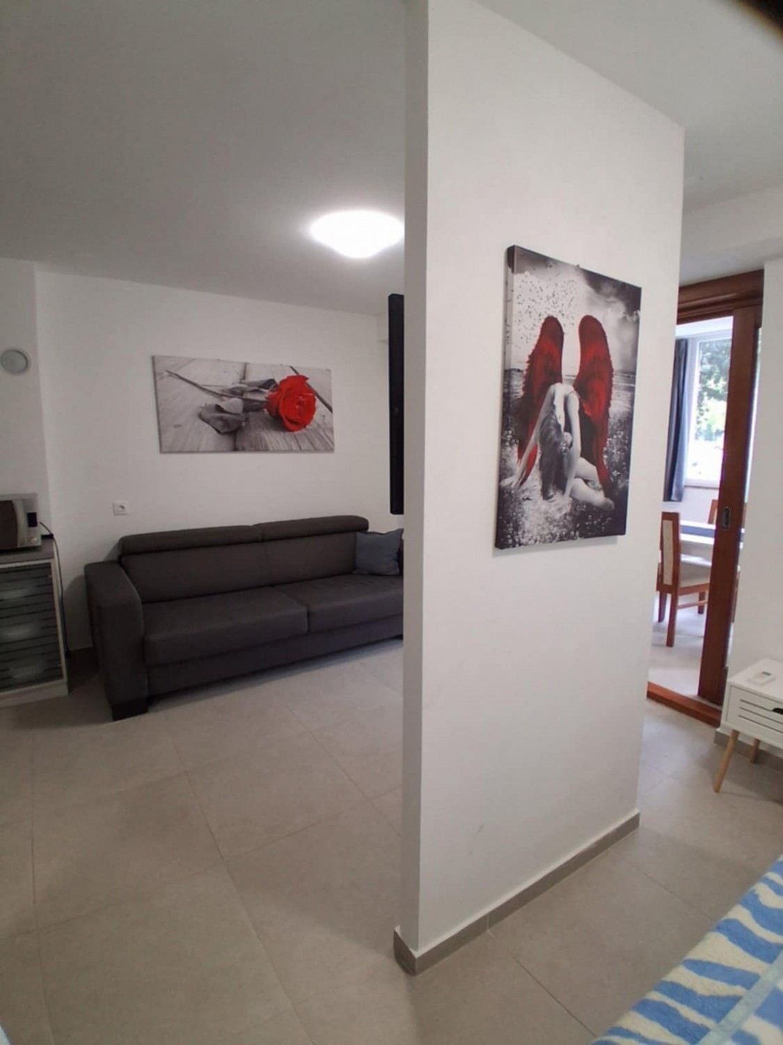 Prenovljeno 2-sobno stanovanje 200 m od morja v Červar-Poratu – 37 m²
