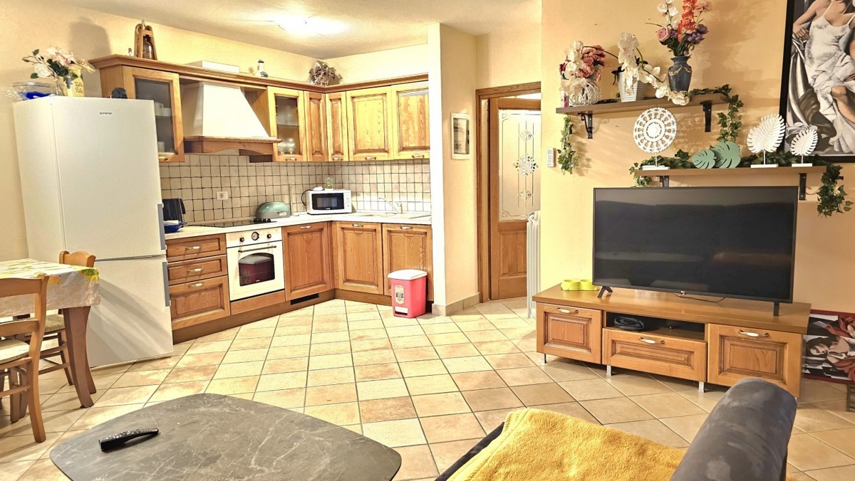 Kamnita vila z bazenom in wellnessom – okolica Poreča