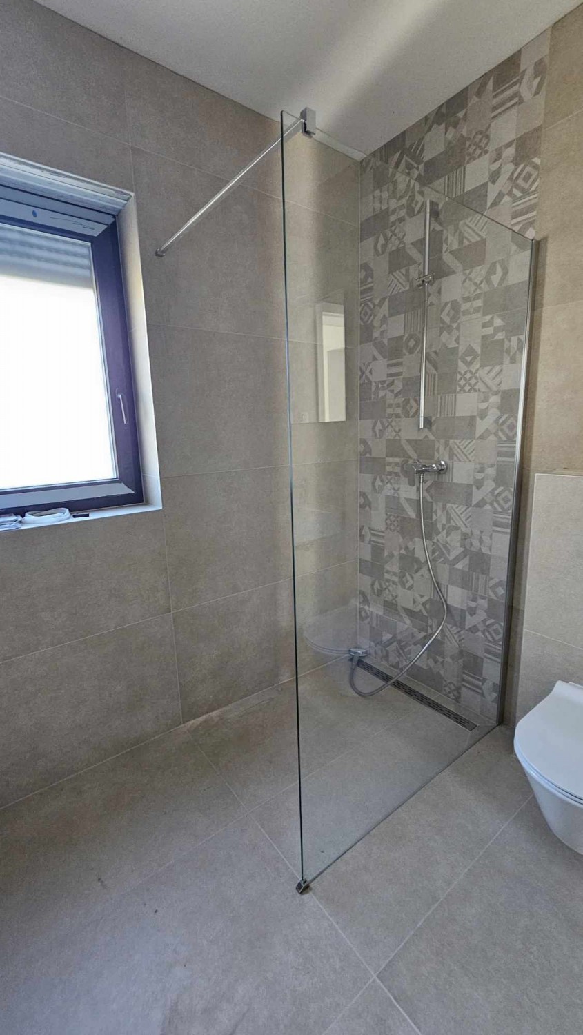 Poreč, 8 km- stanovanje v pritličju 76 m2 i vrt ca 200 m2