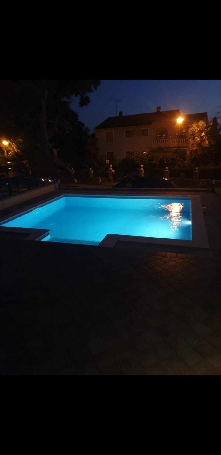 Poreč, okolica, stanovanje z bazenom