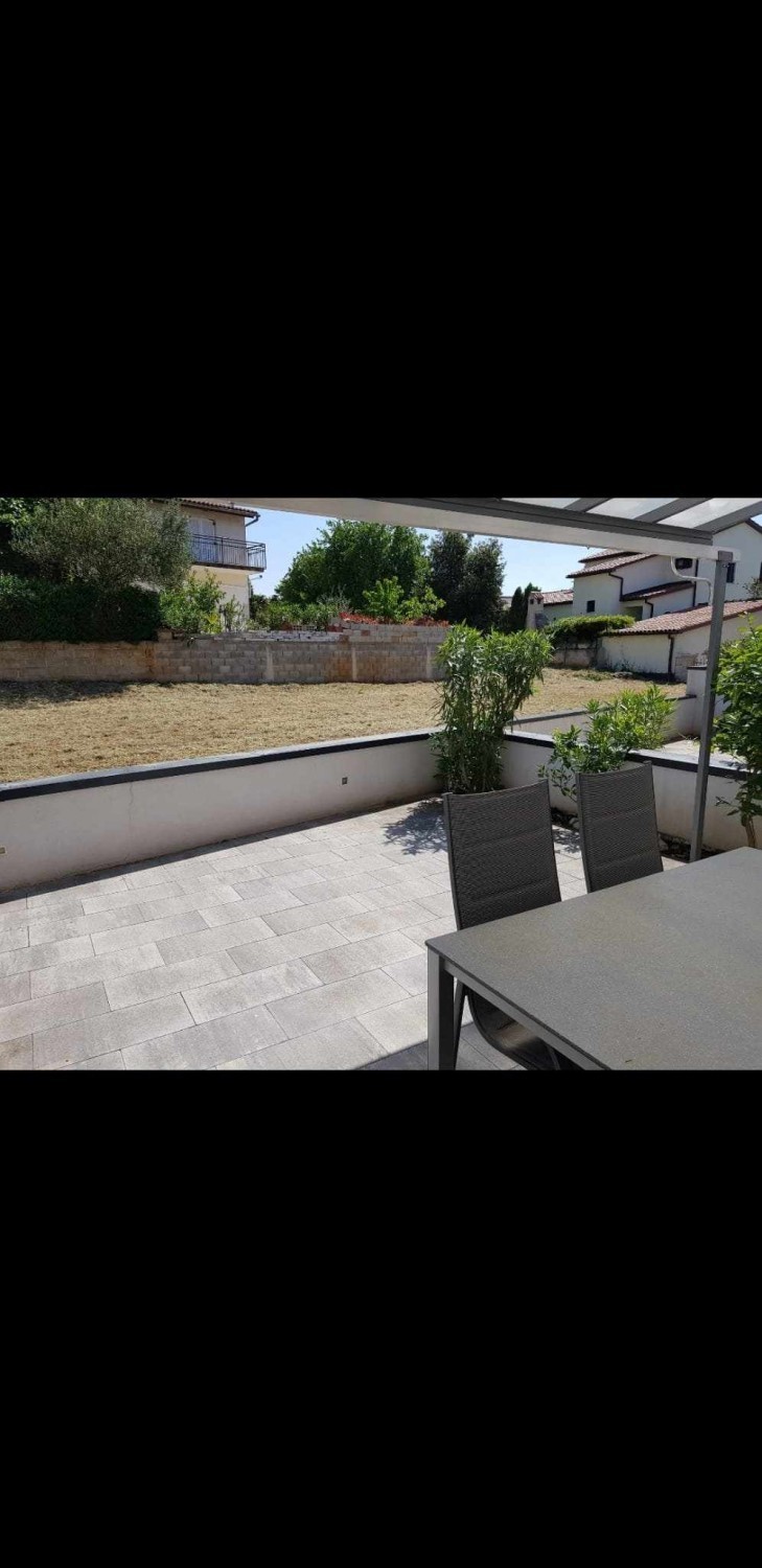 Poreč, okolica, stanovanje z bazenom