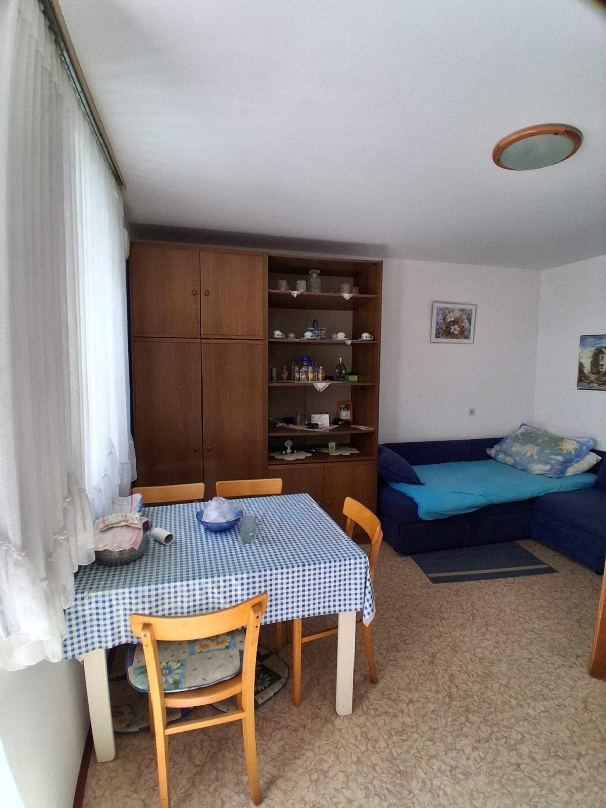 Prodaja stanovanje, Červar porat