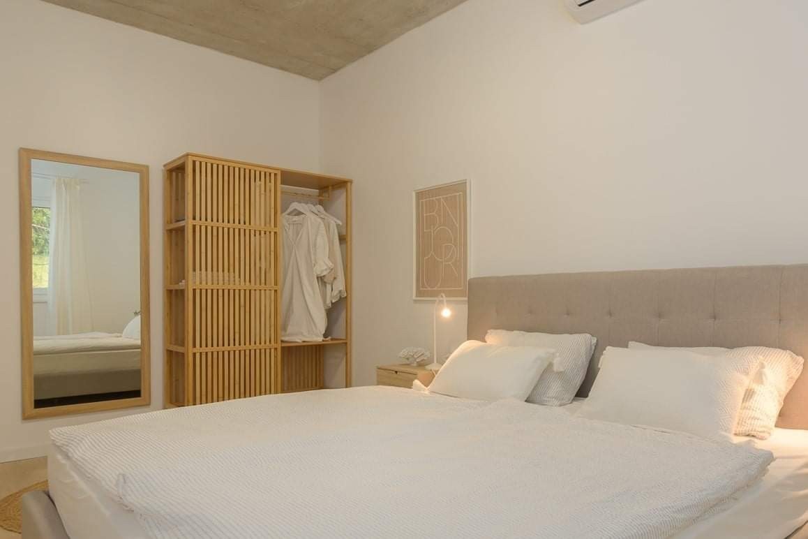 Čudovita pritlična hiša z ogrevanim bazenom blizu Labina – Naprodaj