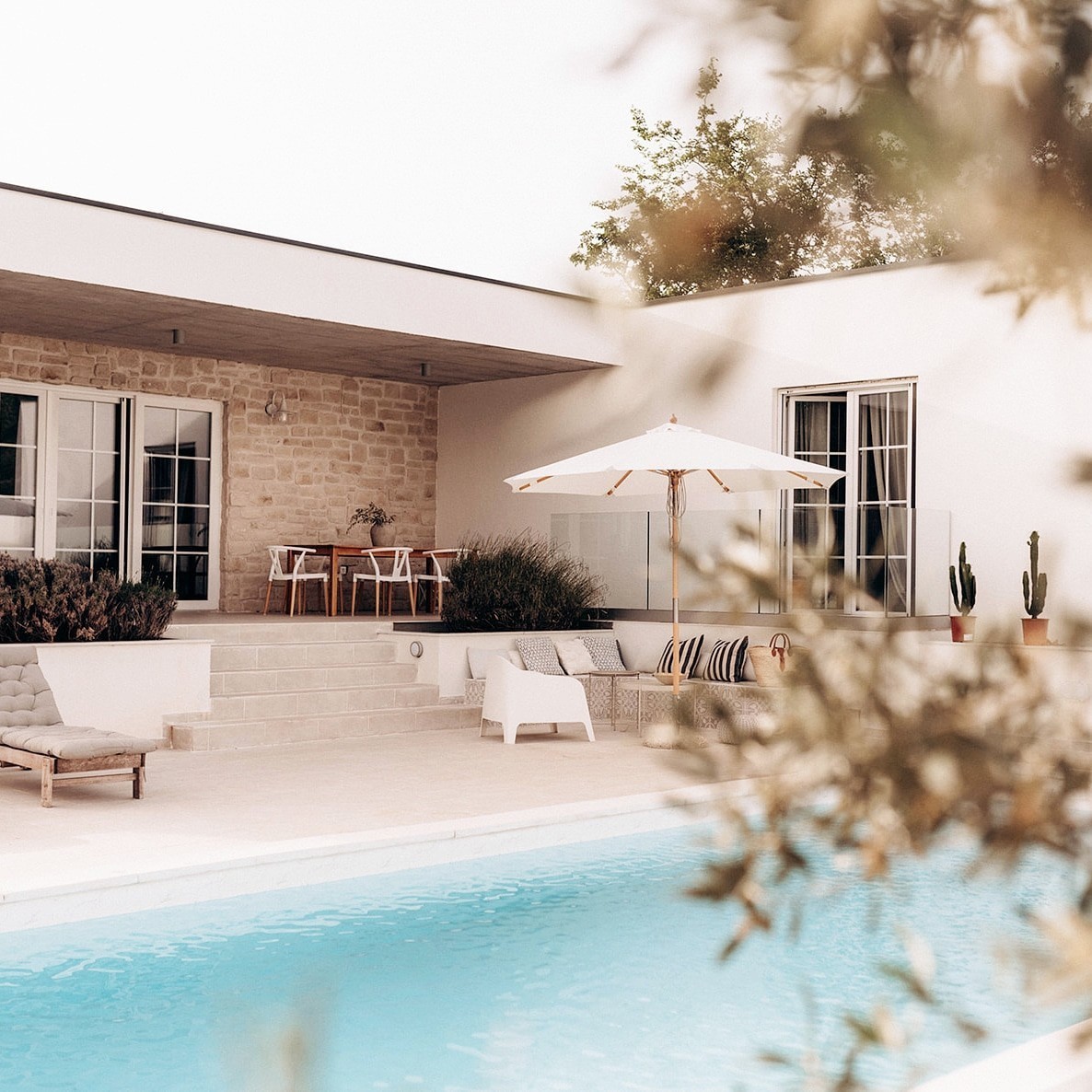 Čudovita pritlična hiša z ogrevanim bazenom blizu Labina – Naprodaj