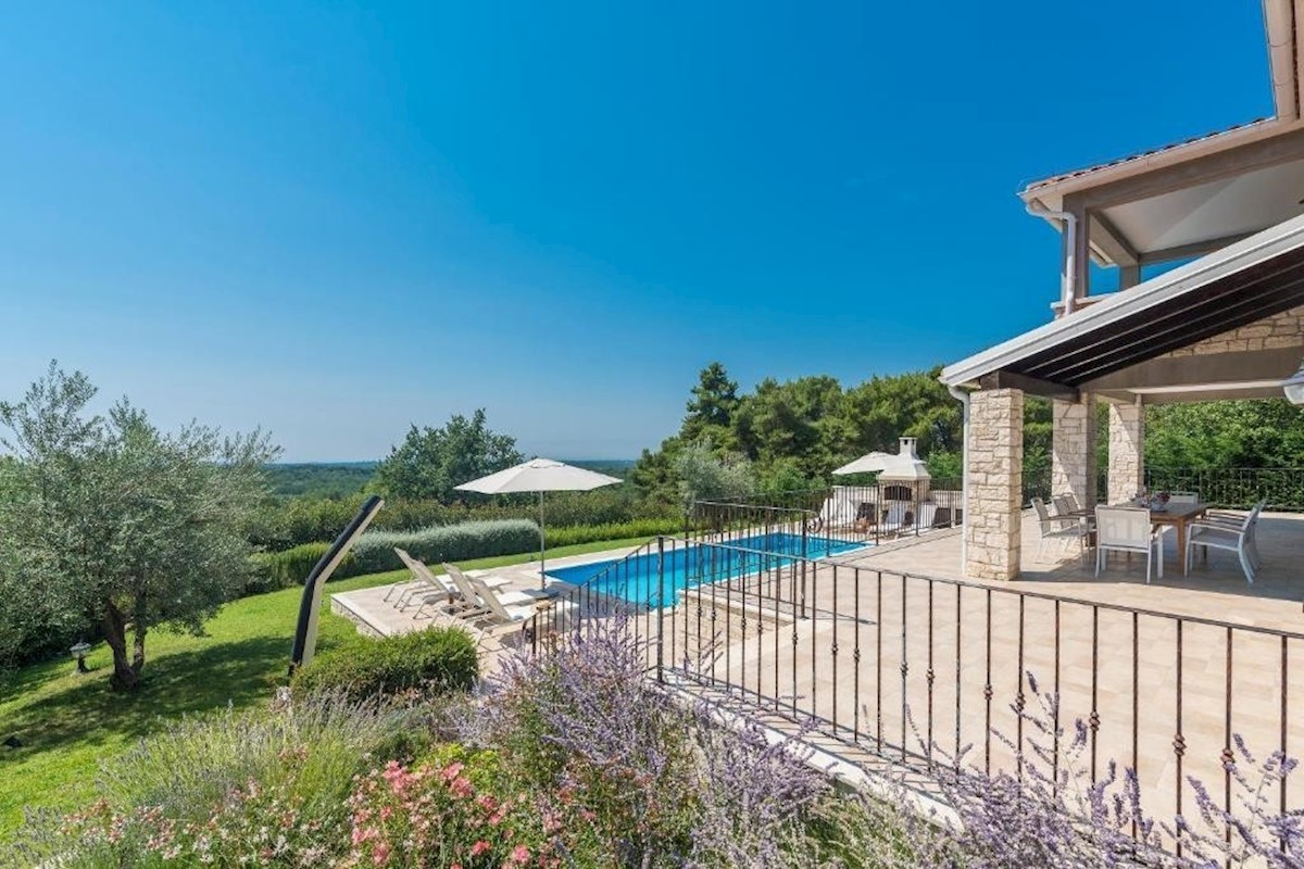 Kamnita luksuznavilla Poreč cca 13 km