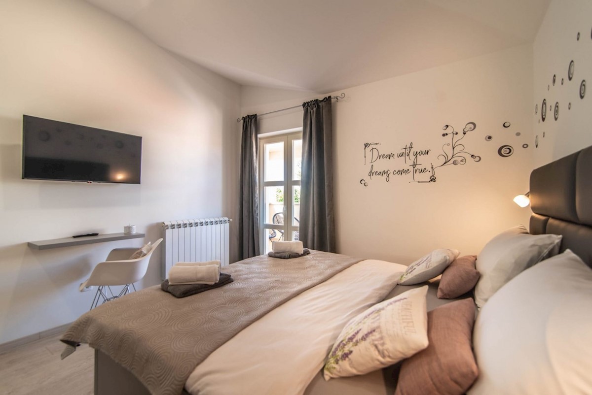 Poreč Vila sa bazenom, cca 3 km ob morja