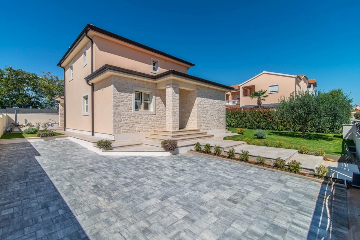 Poreč Vila sa bazenom, cca 3 km ob morja