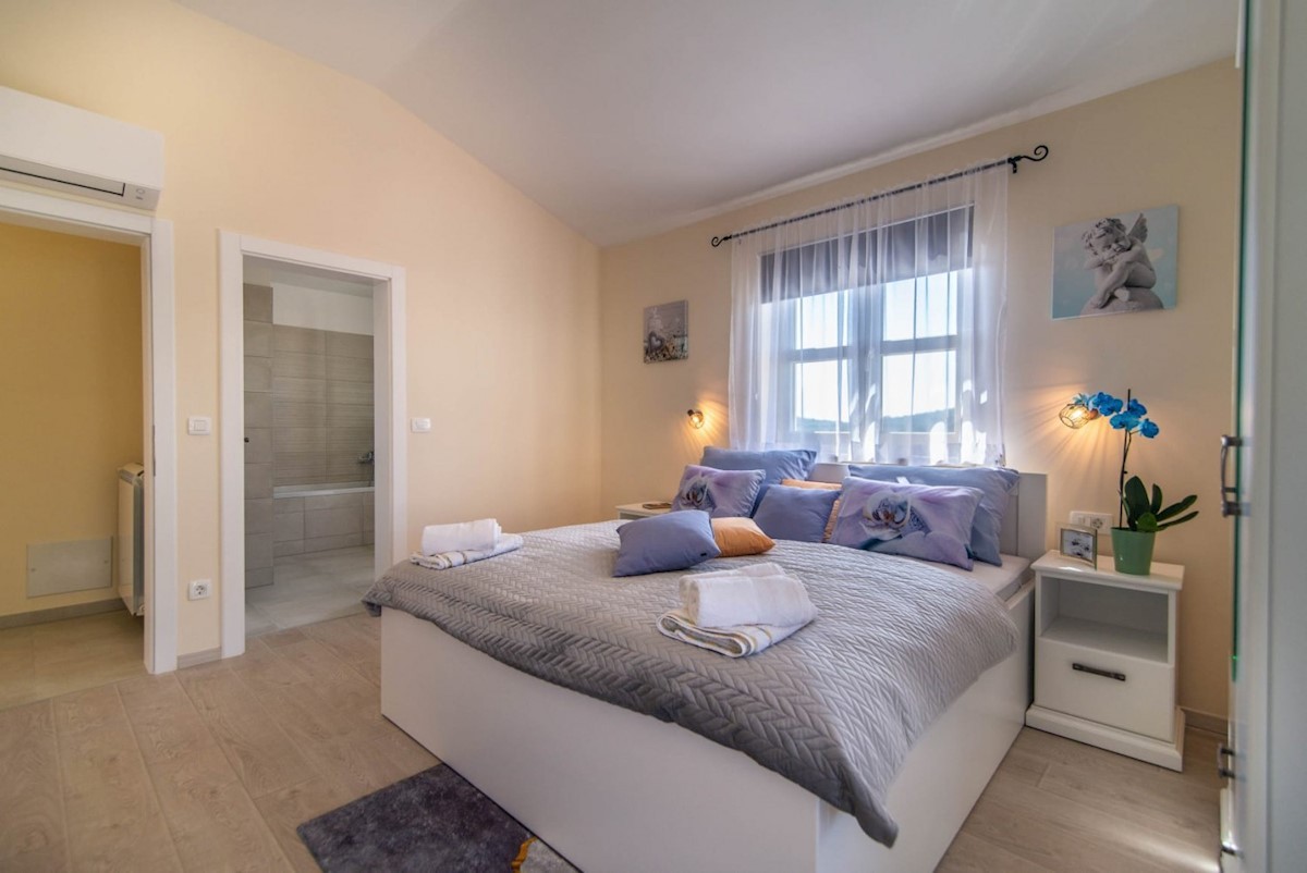 Poreč Vila sa bazenom, cca 3 km ob morja