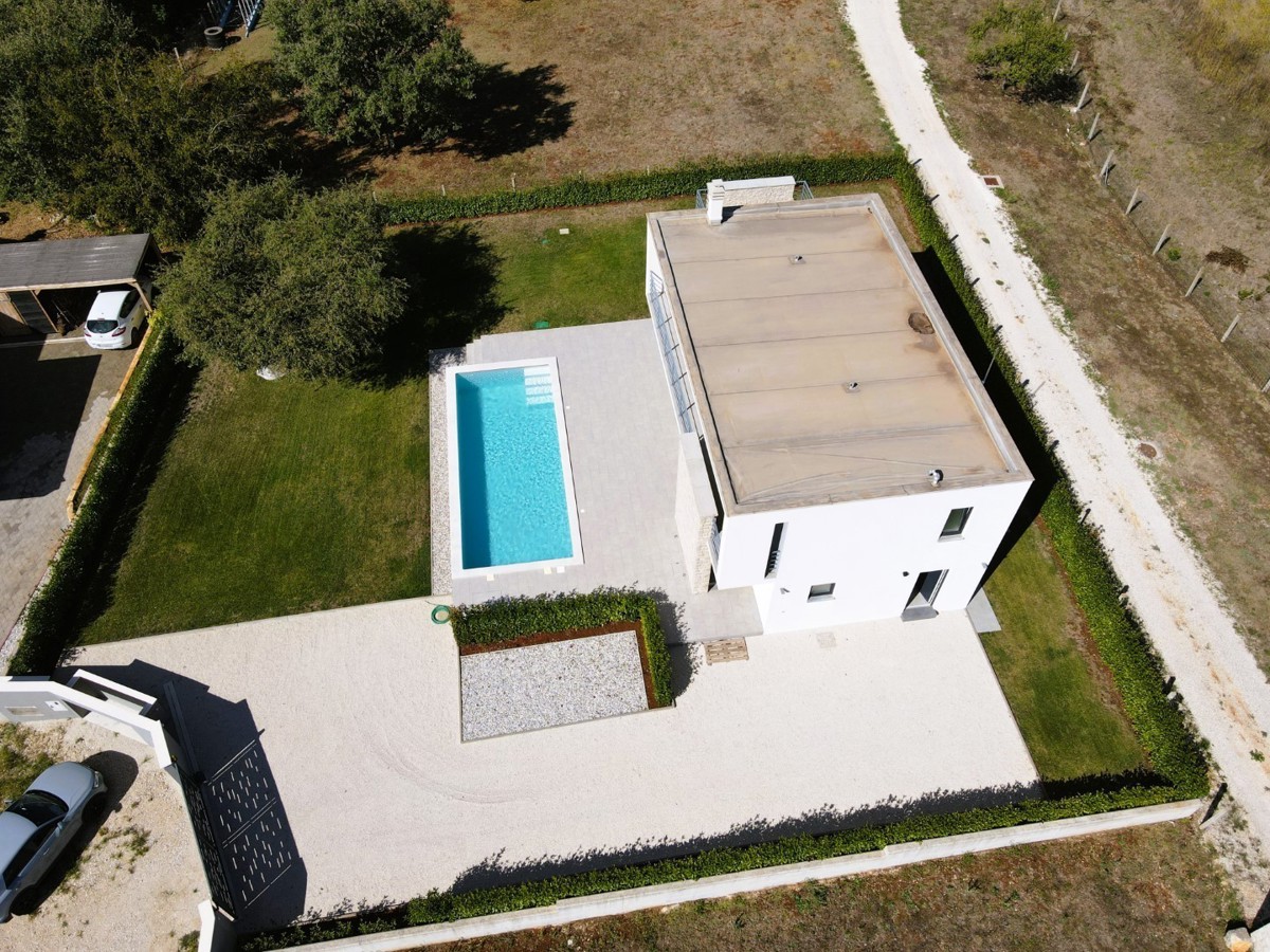 Vila okolica Poreča, ca 7 km od morja