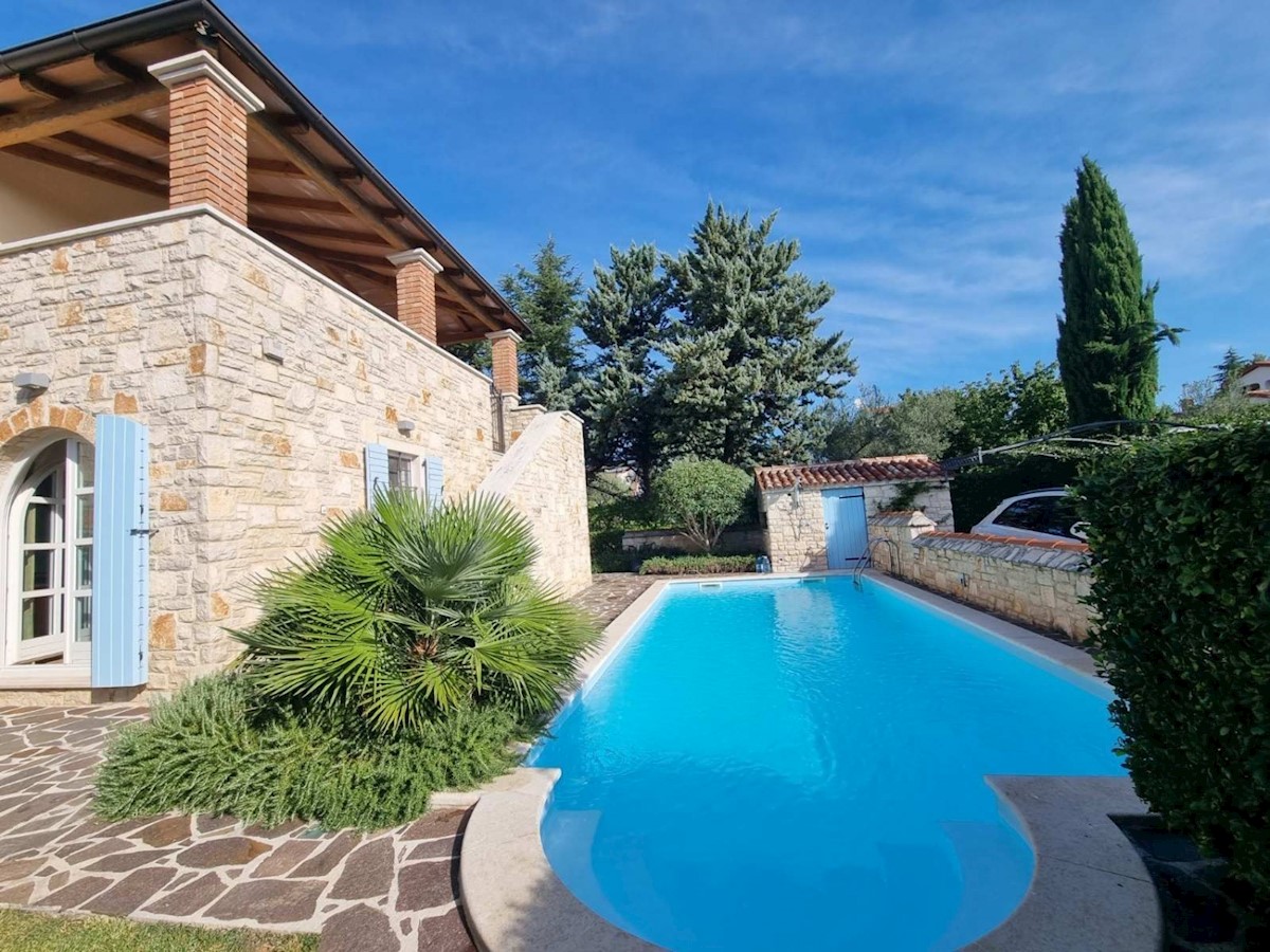 kamnita Vila Poreč, 1 km od morja