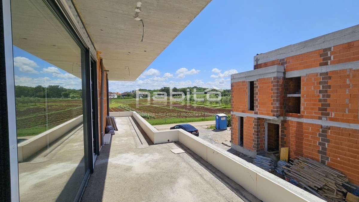 Poreč - Luksuzna moderna vila z bazenom, blizu morja