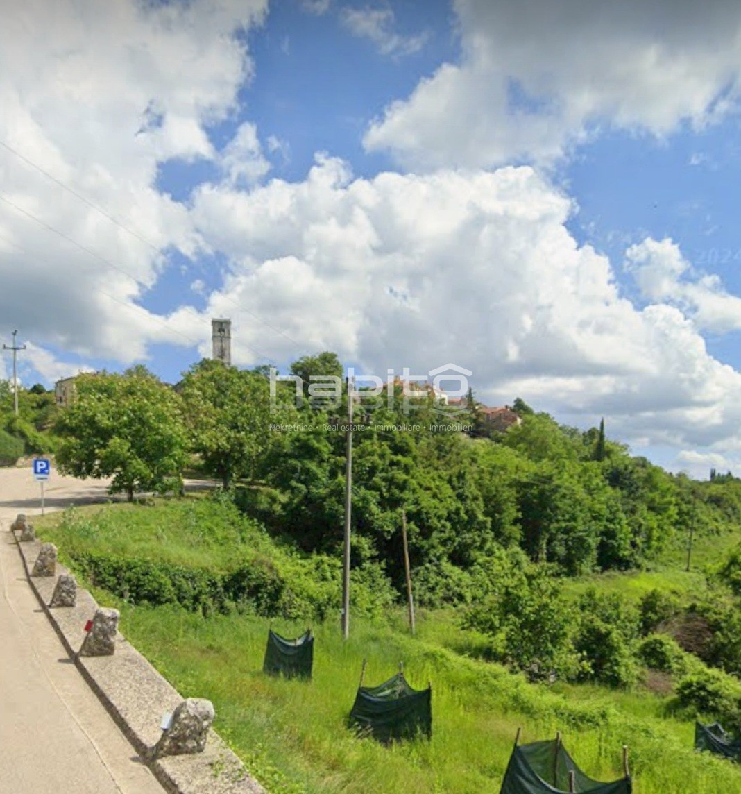 Oprtalj - Prostorna zgradba z zemljiščem in panoramskim pogledom