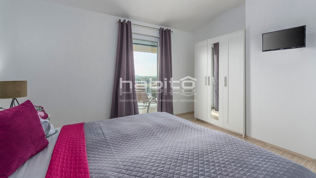 Poreč, samostojna hiša 134 m2 z bazenom