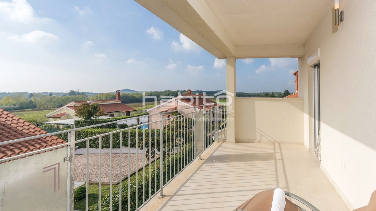 Poreč, samostojna hiša 134 m2 z bazenom