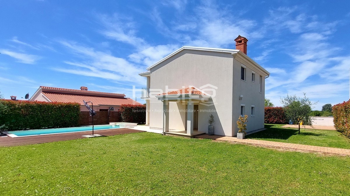 Poreč, samostojna hiša 134 m2 z bazenom