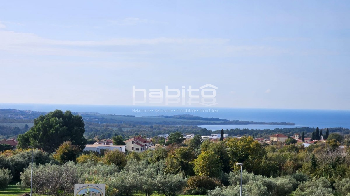 POREČ OKOLICA – Luksuzna Novogradnja s Panoramskim Pogledom na Morje in Alpe