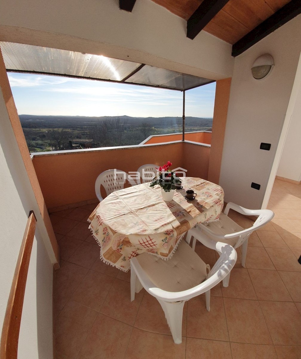 Okolica Poreča, Lovreč - Hiša z apartmaji, POGLED NA MORJE