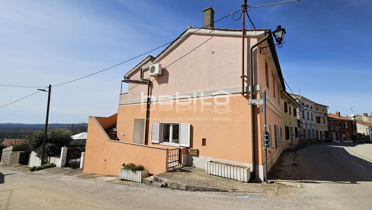 Okolica Poreča, Lovreč - Hiša z apartmaji, POGLED NA MORJE
