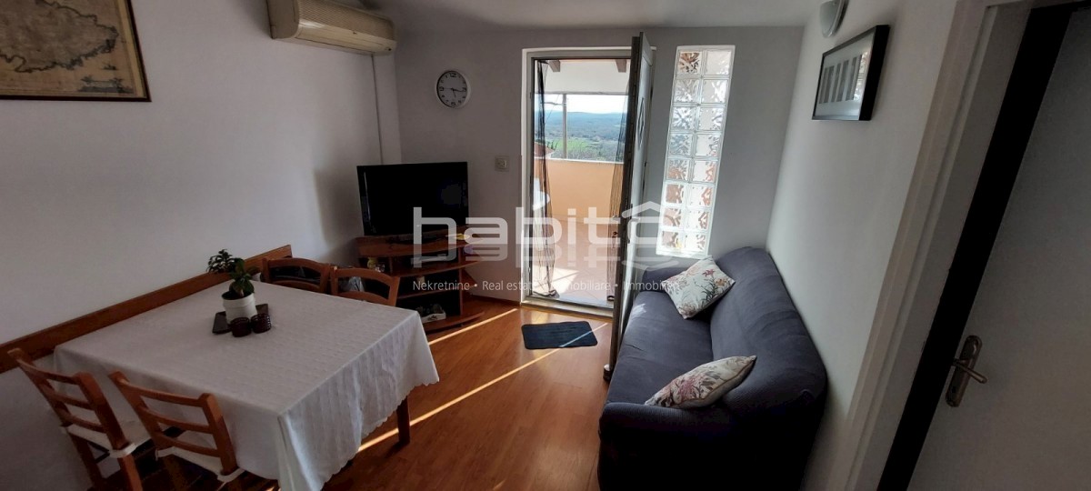 Okolica Poreča, Lovreč - Hiša z apartmaji, POGLED NA MORJE