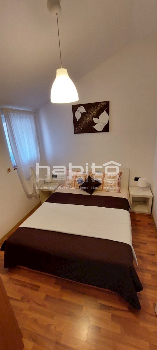 Okolica Poreča, Lovreč - Hiša z apartmaji, POGLED NA MORJE