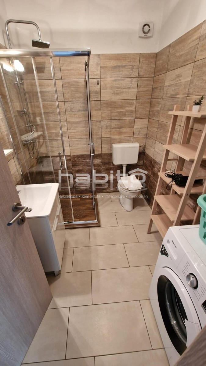 Poreč - Obnovljena istrska kamnita hiša z bazenom