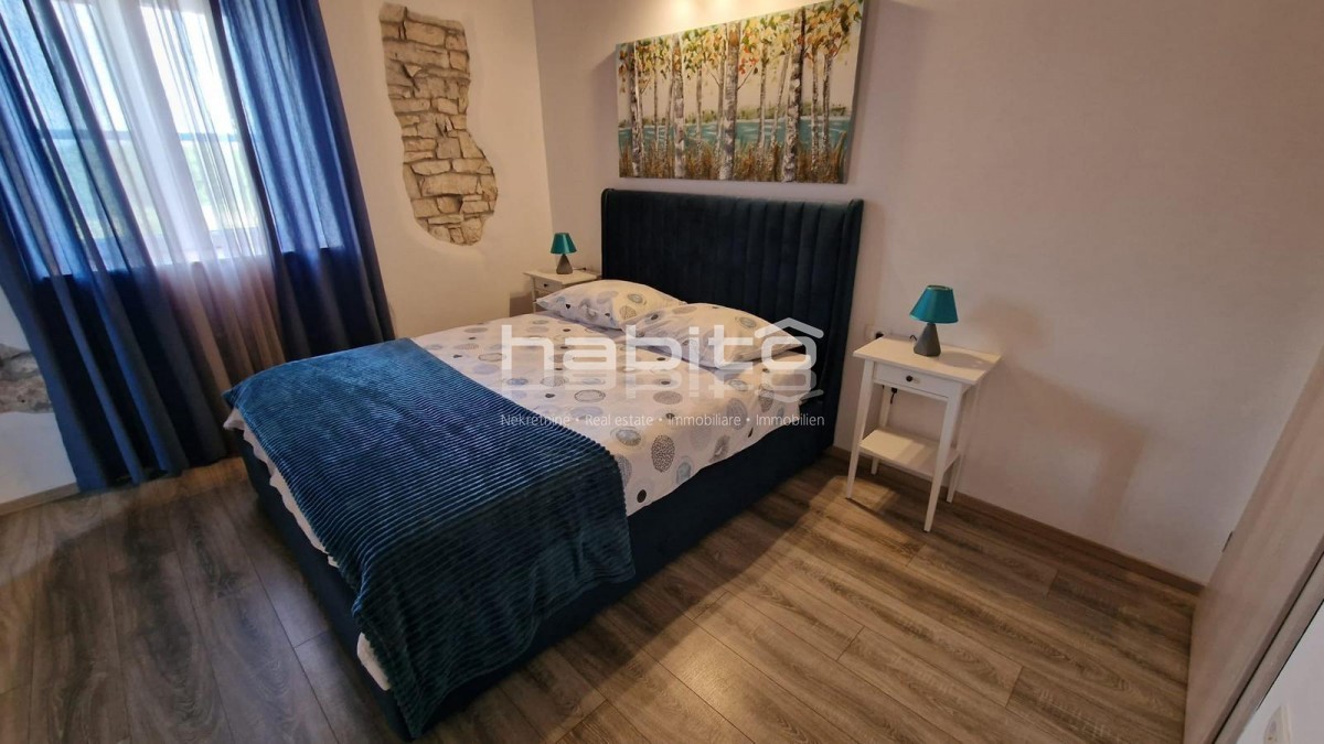 Poreč - Obnovljena istrska kamnita hiša z bazenom