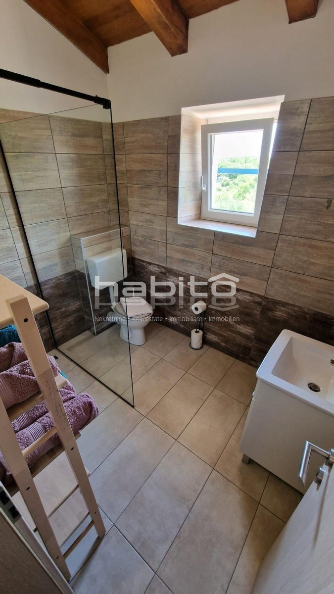 Poreč - Obnovljena istrska kamnita hiša z bazenom