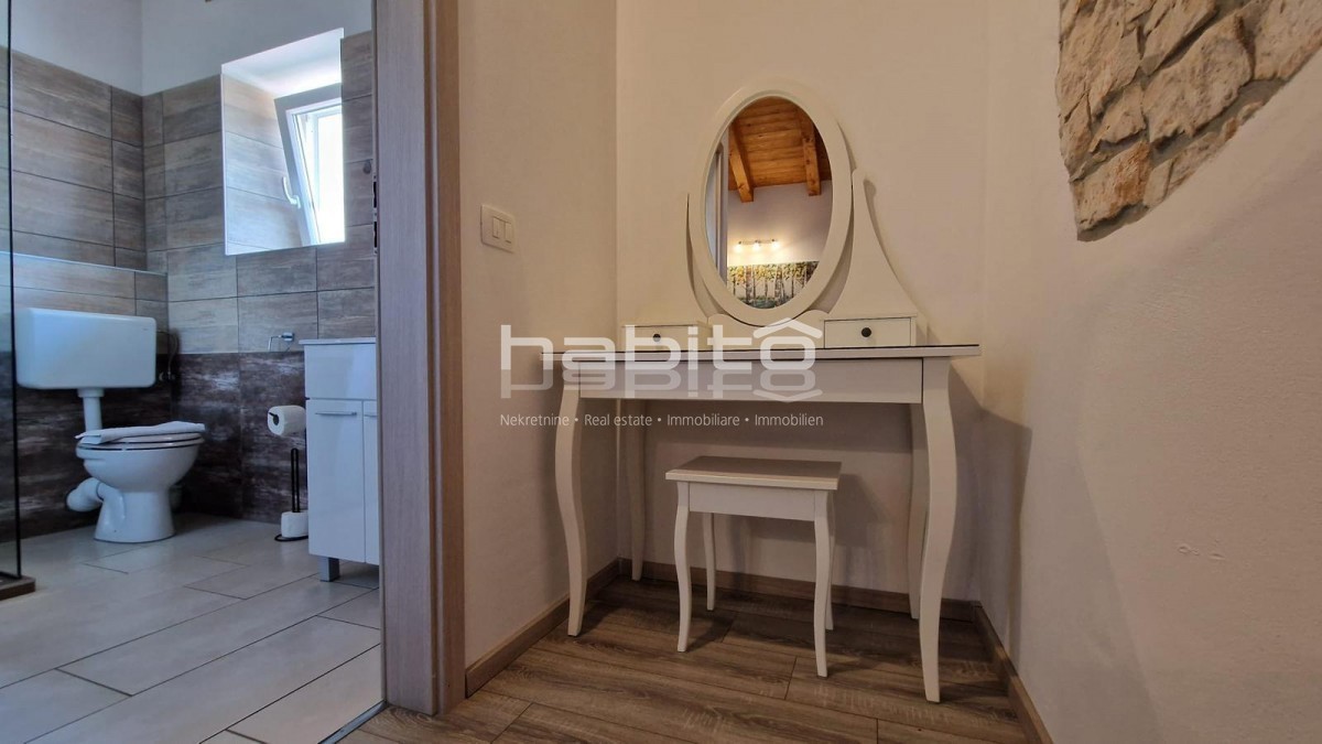 Poreč - Obnovljena istrska kamnita hiša z bazenom