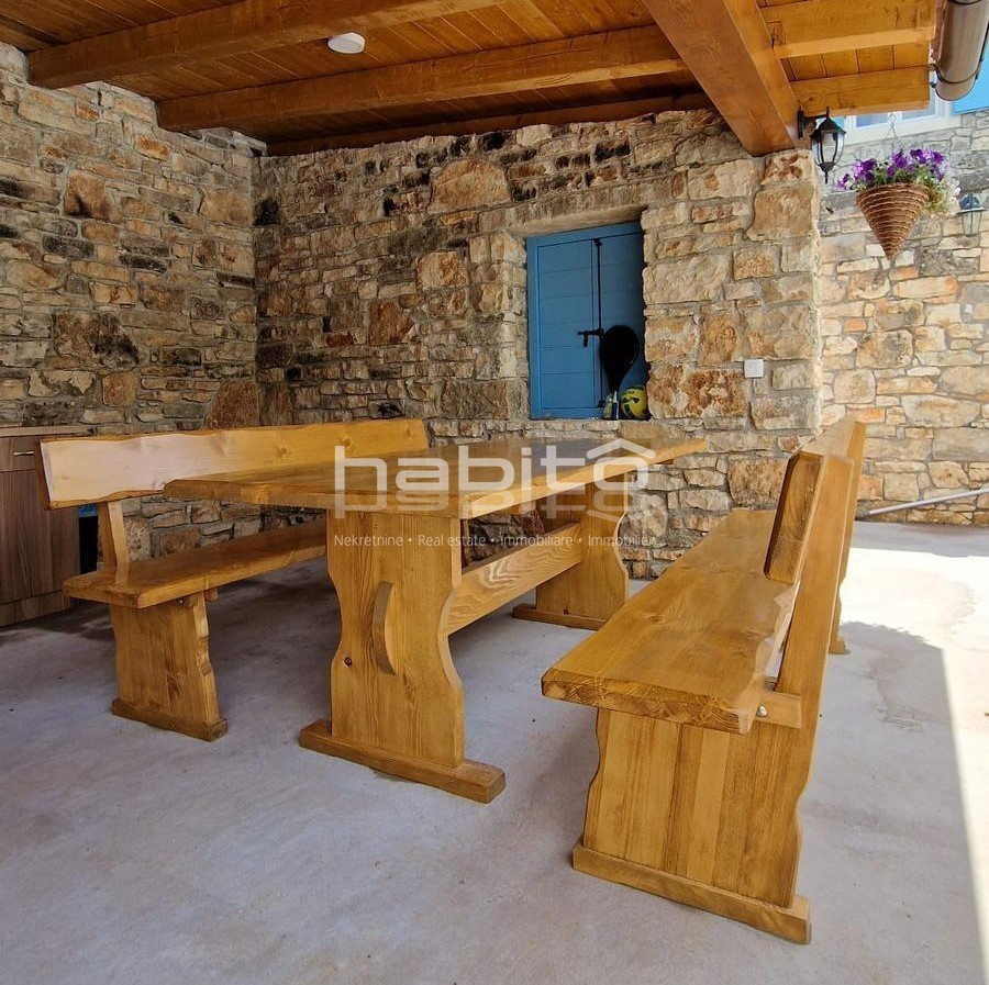 Poreč - Obnovljena istrska kamnita hiša z bazenom