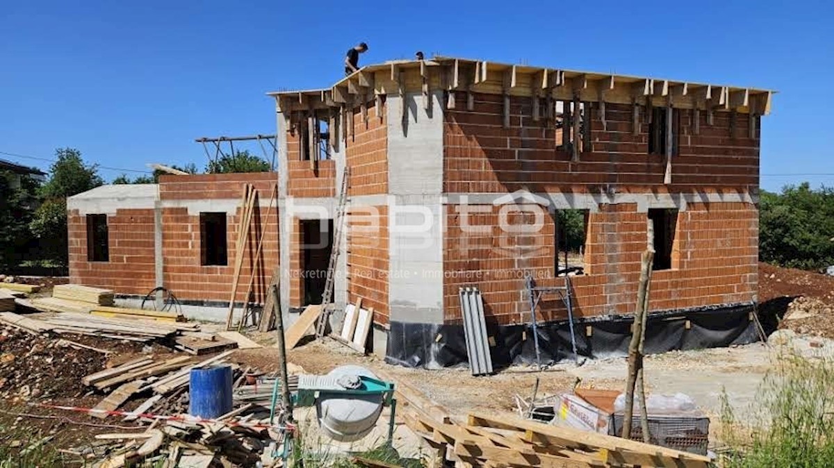 Okolica Poreča - Samostojna hiša z bazenom 5 km od morja