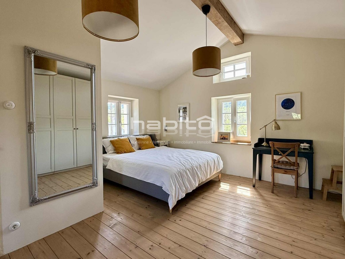 Prenovljena kamnita hiša z očarljivim pogledom na Motovun