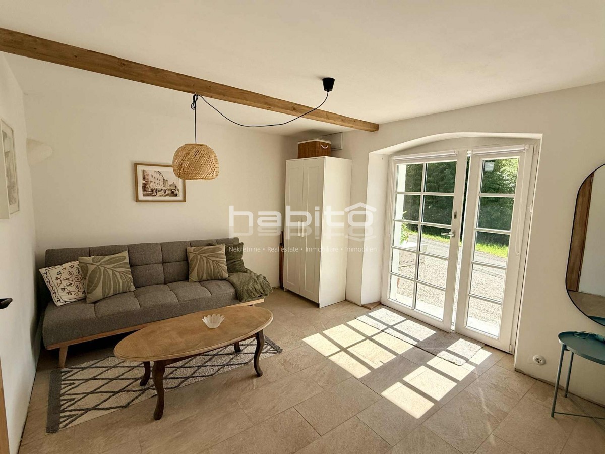 Prenovljena kamnita hiša z očarljivim pogledom na Motovun