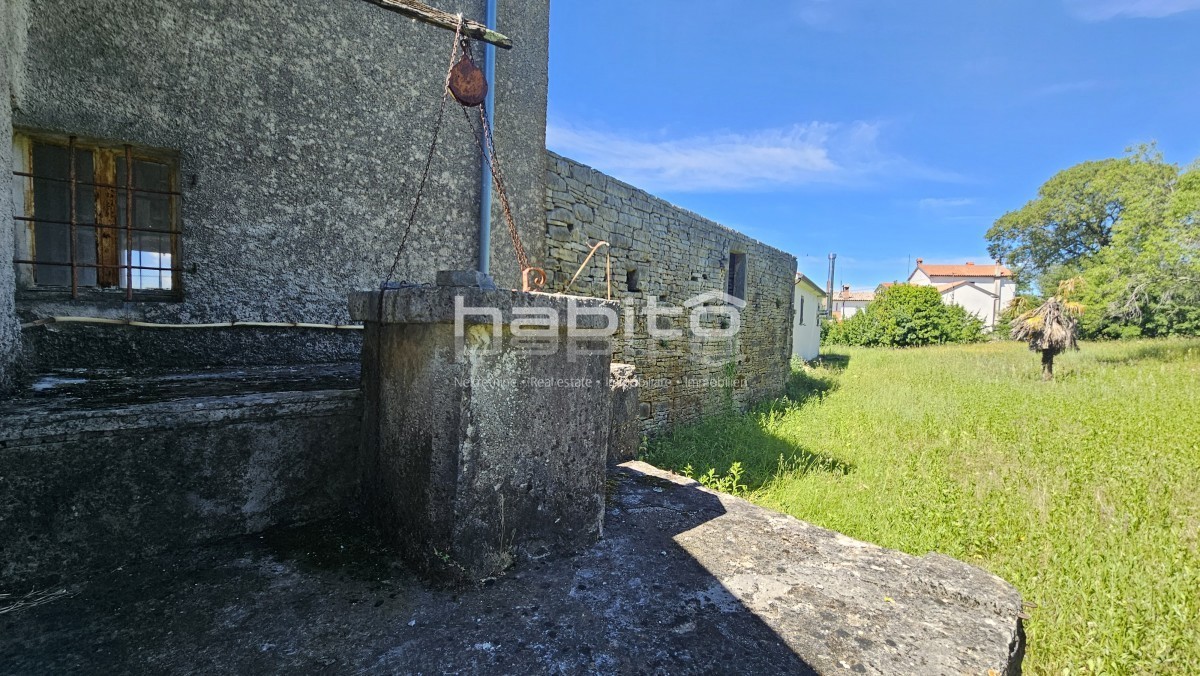 Oprtalj, Zrenj - OAZA MIRU, PANORAMSKI RAZGLED! Čudovita kamnita hiša z velikim vrtom
