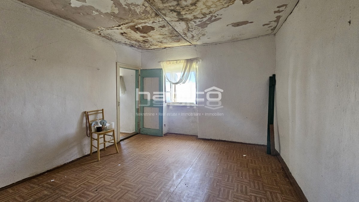 Oprtalj, Zrenj - OAZA MIRU, PANORAMSKI RAZGLED! Čudovita kamnita hiša z velikim vrtom
