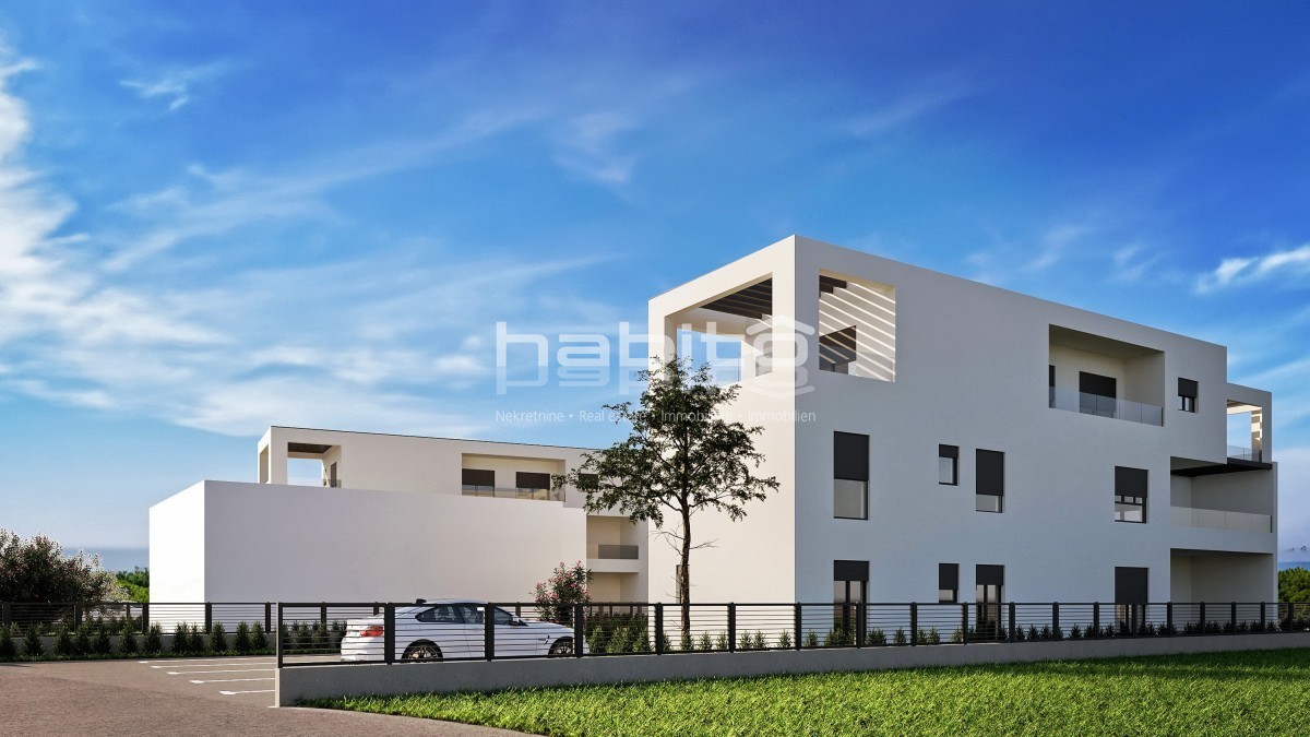 Poreč, stanovanje v gradnji 85 m2 z vrtom 147 m2, 1500 m od morja
