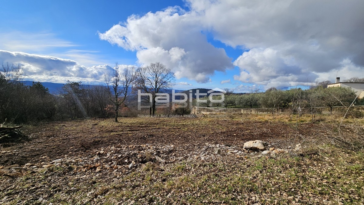 Oprtalj, Zrenj - Gradbeno zemljišče, OAZA MIRU + PANORAMSKI RAZGLED