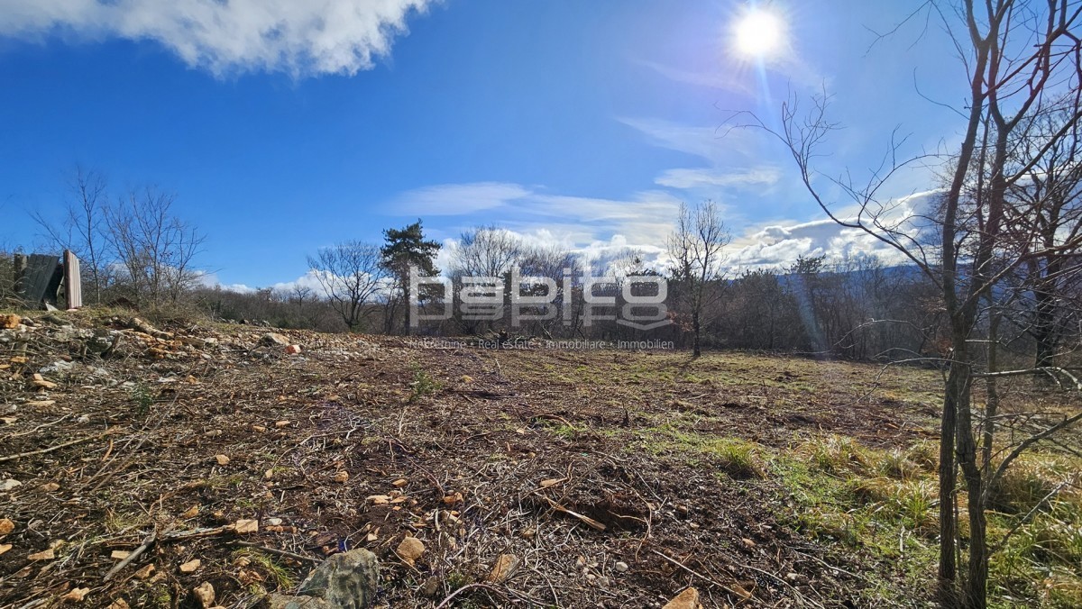 Oprtalj, Zrenj - Gradbeno zemljišče, OAZA MIRU + PANORAMSKI RAZGLED