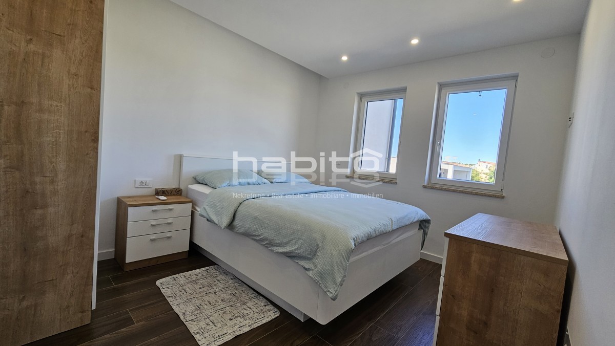 Luksuzni Penthouse s Panoramskim Pogledom na Morje v Okolici Poreča