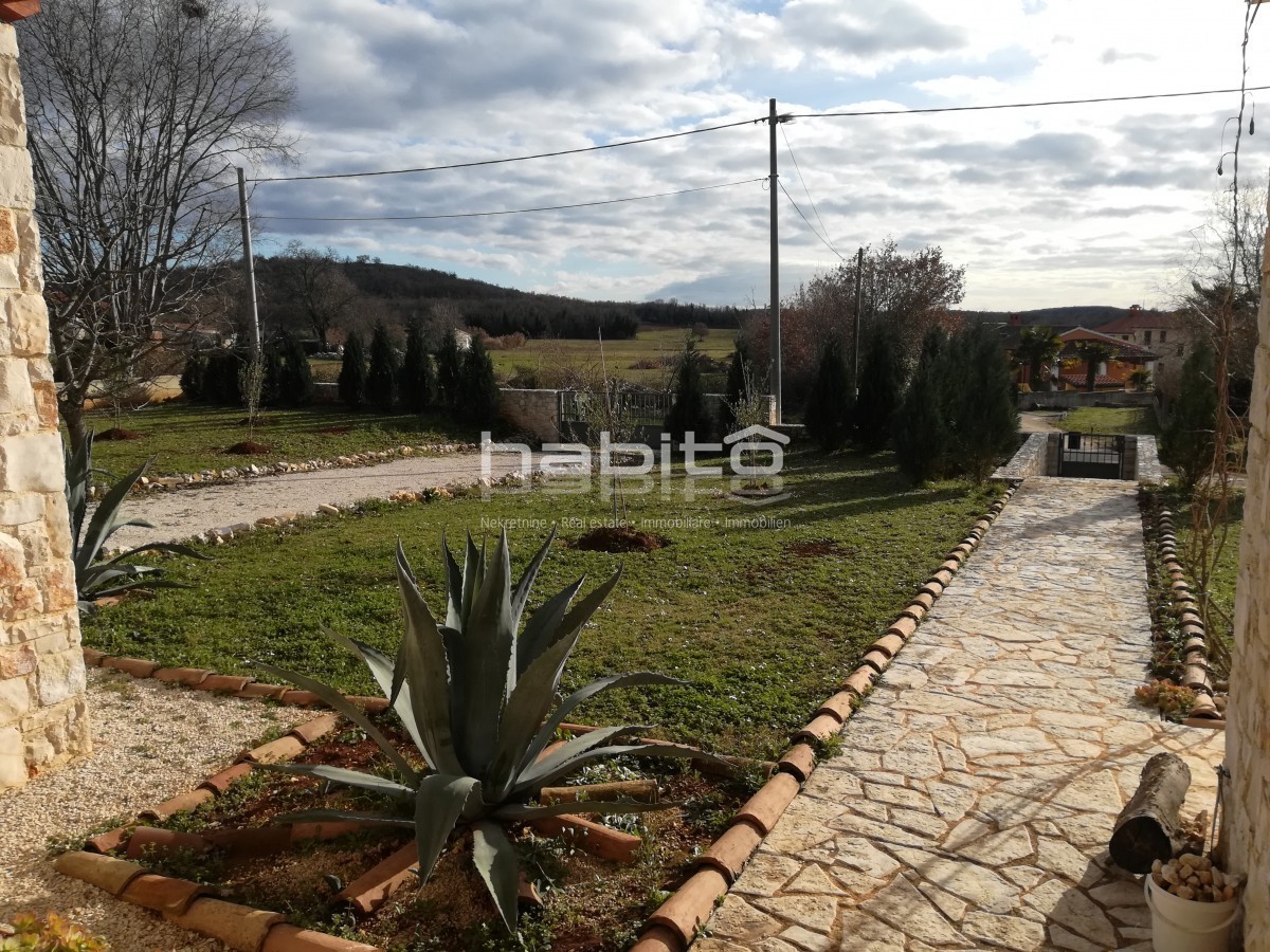 Poreč 7 km - Samostojna kamnita hiša blizu mesta