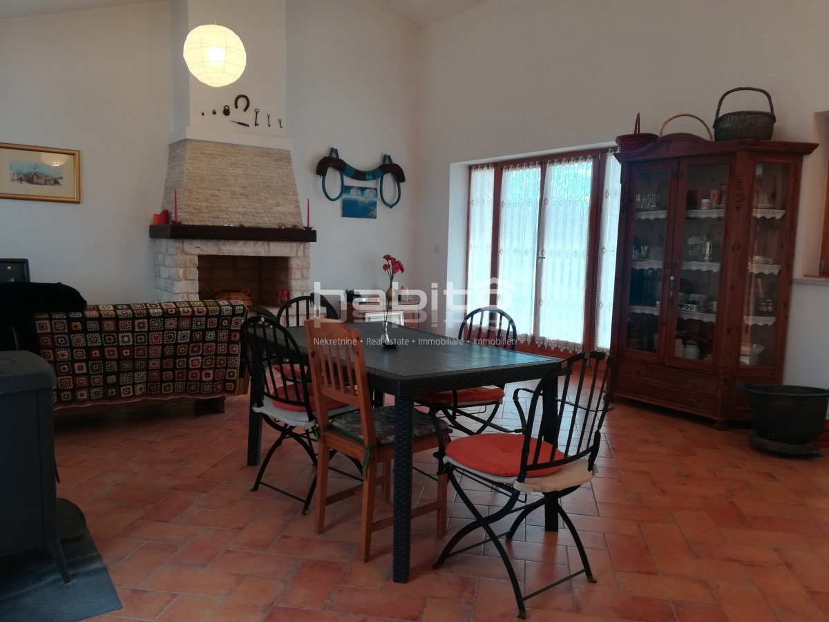 Poreč 7 km - Samostojna kamnita hiša blizu mesta