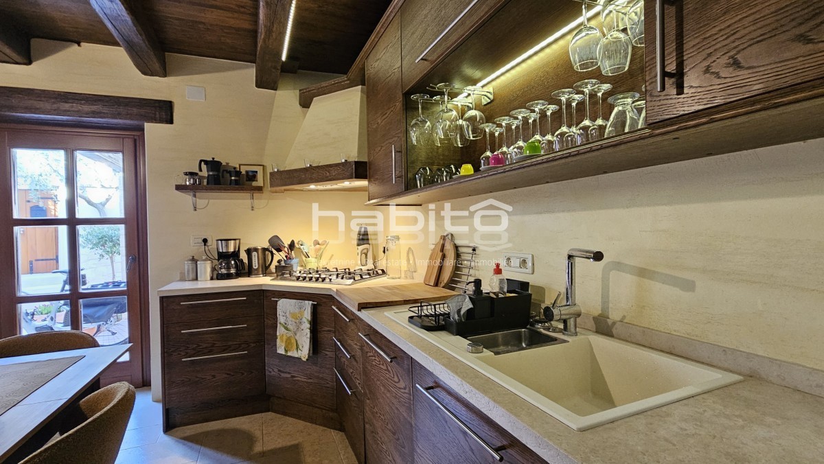 Okolica Poreča - Edinstvena kamnita hiša blizu morja, 2 spalnici, 2 kopalnici