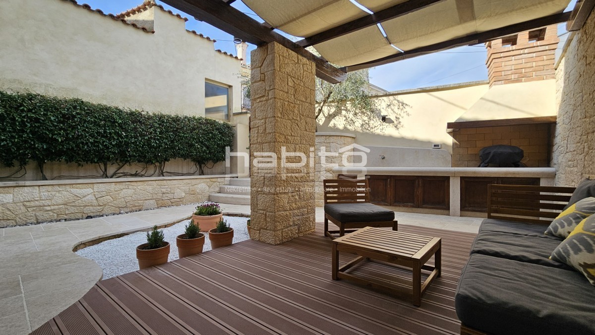 Okolica Poreča - Edinstvena kamnita hiša blizu morja, 2 spalnici, 2 kopalnici