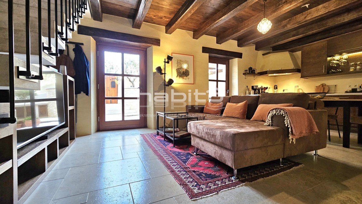 Okolica Poreča - Edinstvena kamnita hiša blizu morja, 2 spalnici, 2 kopalnici