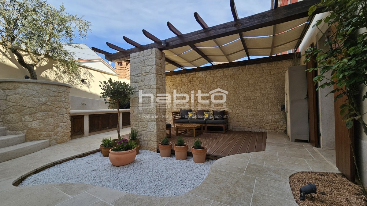 Okolica Poreča - Edinstvena kamnita hiša blizu morja, 2 spalnici, 2 kopalnici