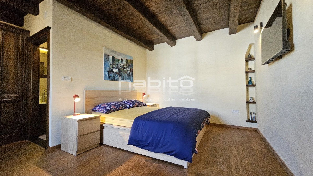 Okolica Poreča - Edinstvena kamnita hiša blizu morja, 2 spalnici, 2 kopalnici