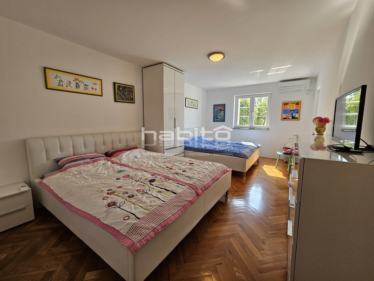 Poreč okolica - Stanovanje z bazenom 900 m od morja
