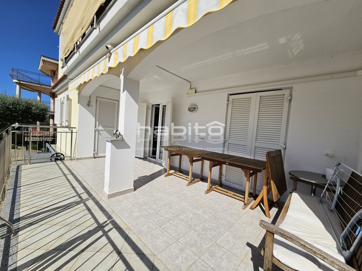 Poreč okolica - Stanovanje z bazenom 900 m od morja